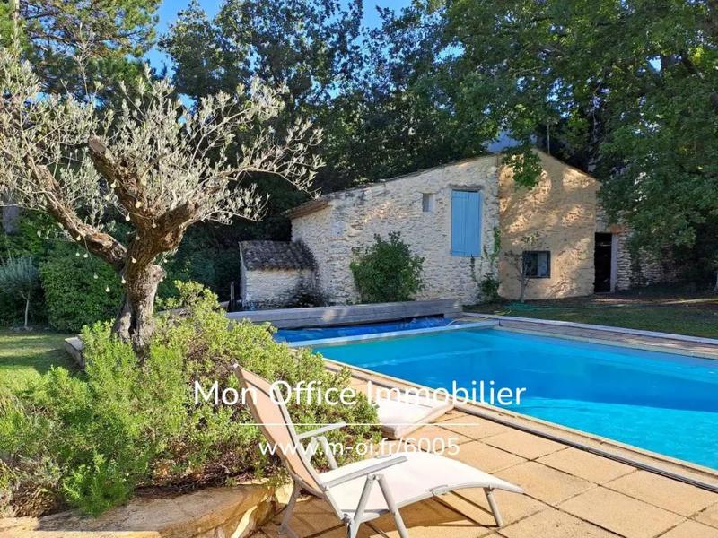 Maison - 275 m² - 10 pièces