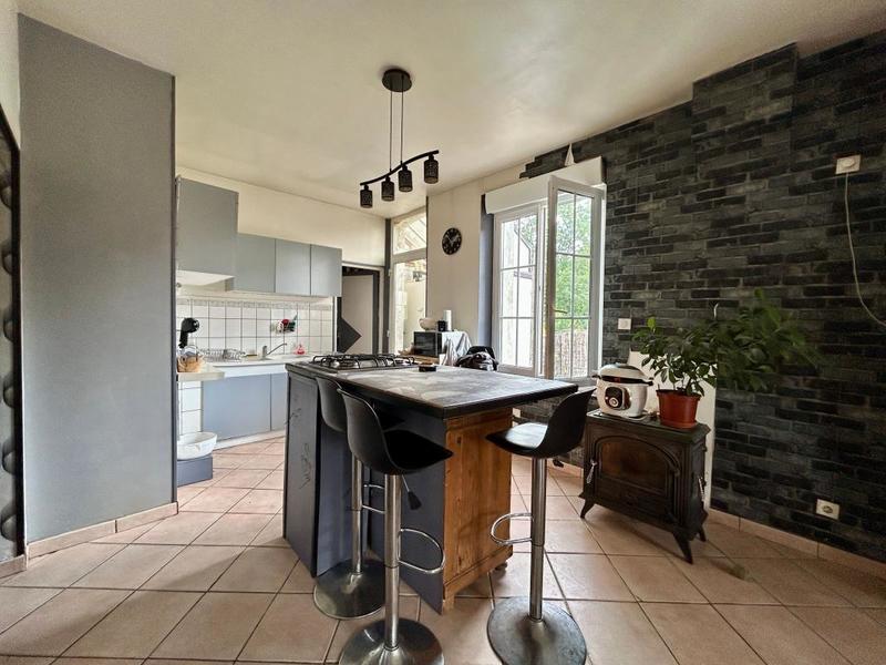 Maison - 121 m² - 5 pièces