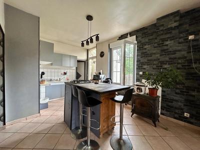 Maison - 121 m² - 5 pièces