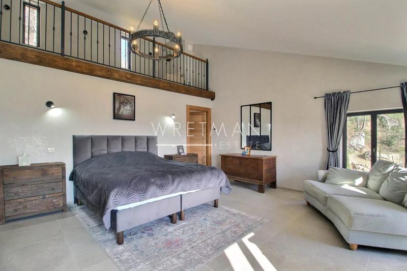 Mas - 345 m² - 6 pièces