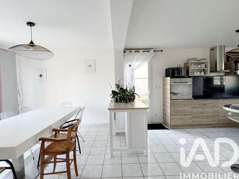 Maison - 93 m² - 4 pièces