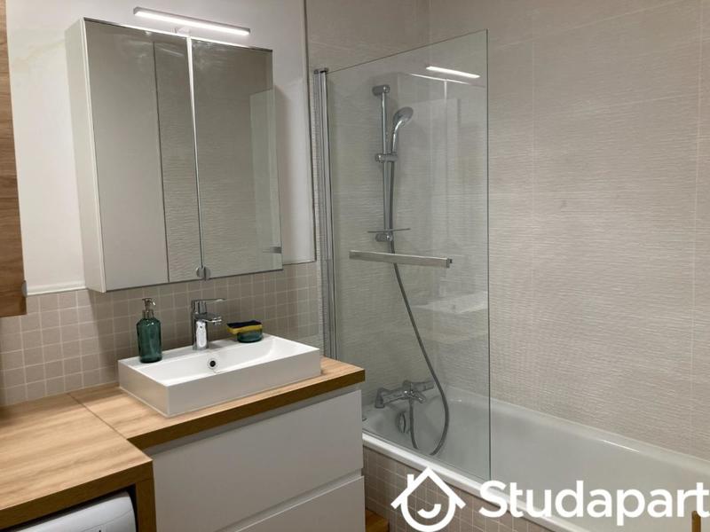 Appartement - 79 m² - 4 pièces