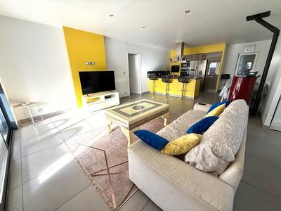 Maison - 151 m² - 4 pièces