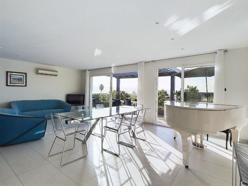 Villa - 270 m² - 11 pièces