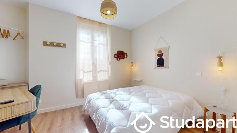 Chambre - 11 m² - 1 pièce