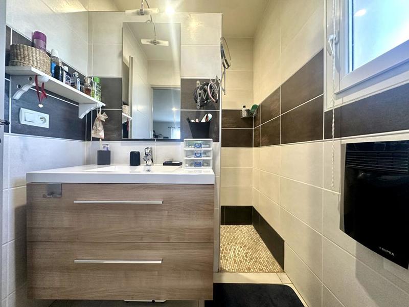 Maison - 210 m² - 6 pièces