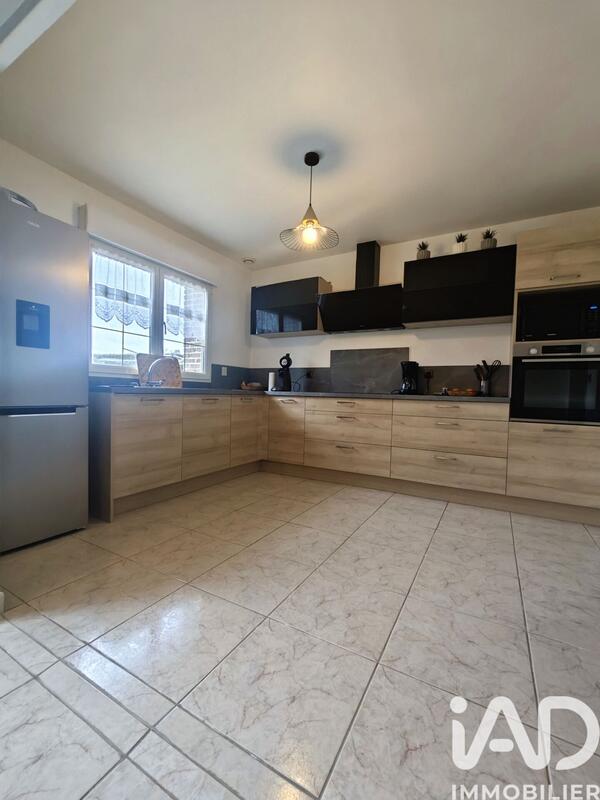 Maison - 168 m² - 7 pièces