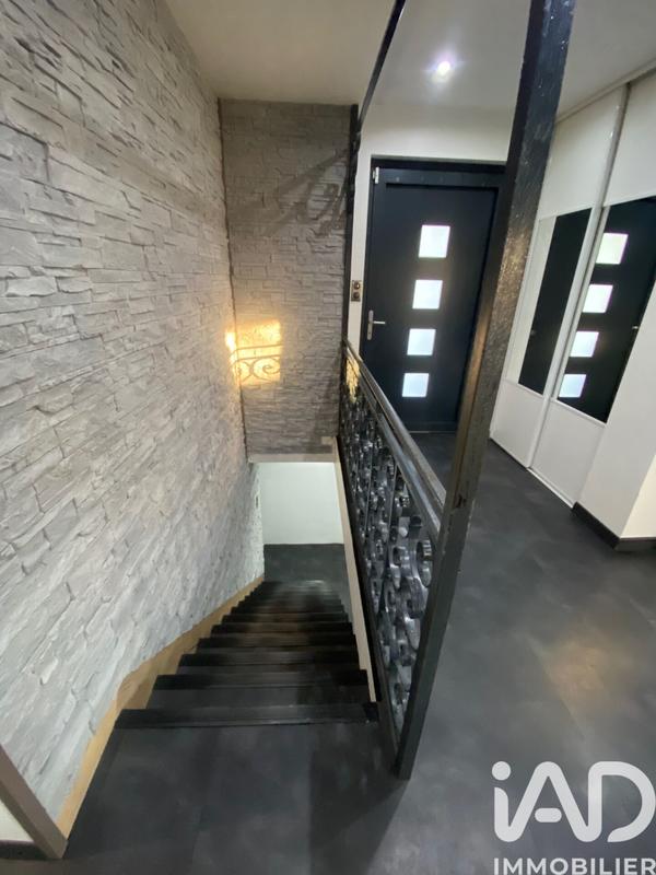 Maison - 216 m² - 7 pièces