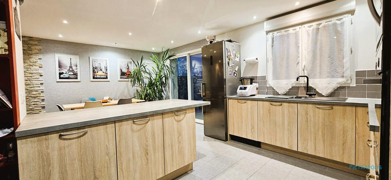 Maison - 90 m² - 4 pièces