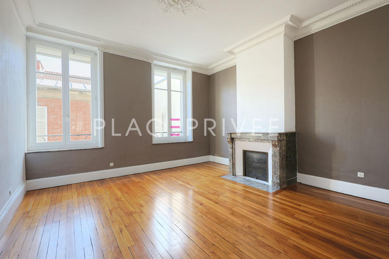 Appartement - 158 m² - 6 pièces