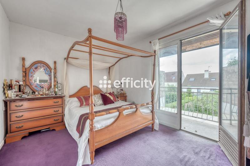 Maison - 153 m² - 8 pièces