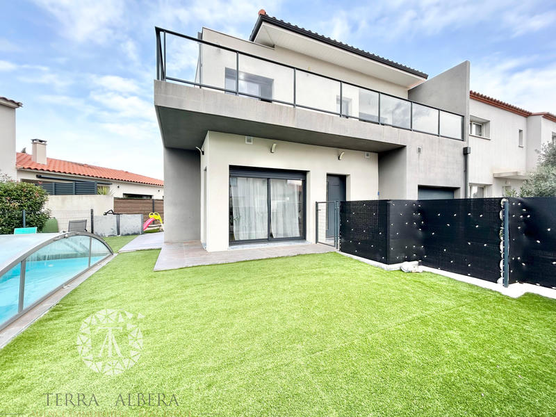 Maison - 111 m² - 4 pièces