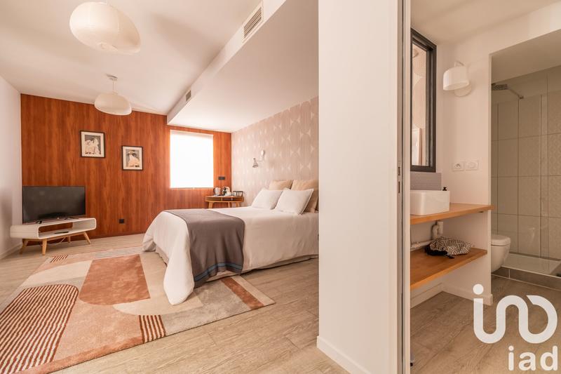 Maison - 363 m² - 10 pièces