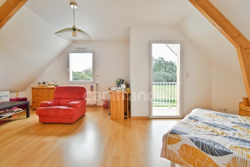 Maison - 214 m² - 7 pièces