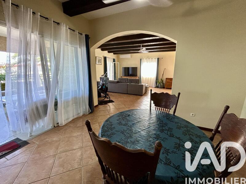 Maison - 276 m² - 7 pièces