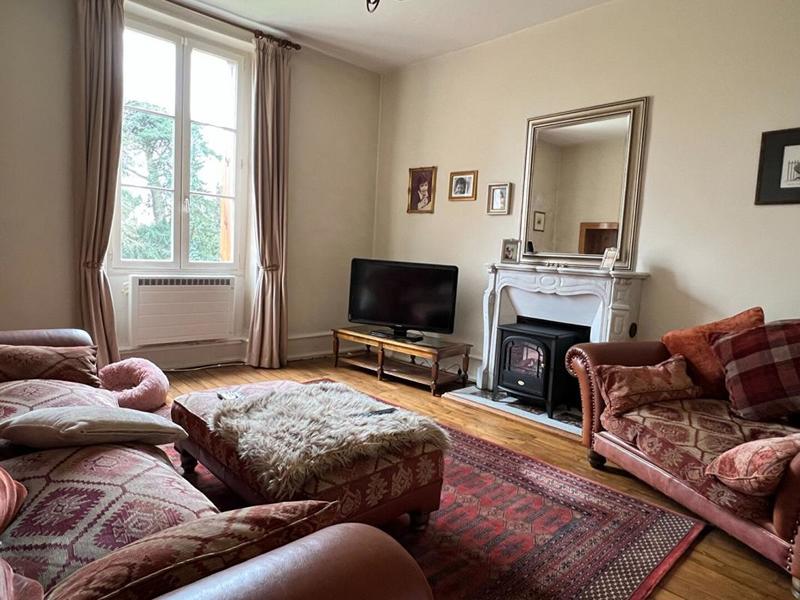 Propriété - 410 m² - 12 pièces