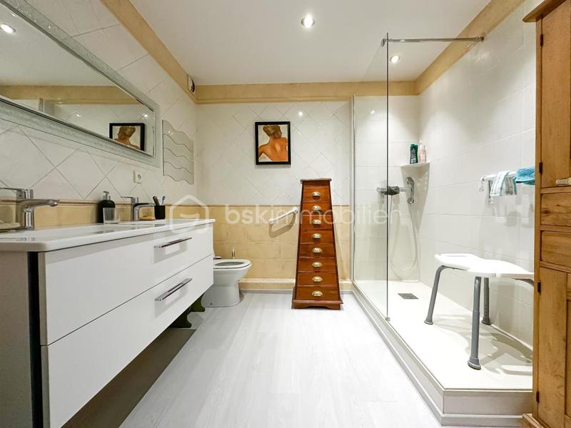 Appartement - 80 m² - 4 pièces