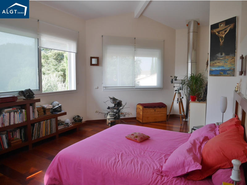 Villa - 210 m² - 6 pièces