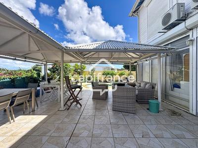 Maison - 380 m² - 11 pièces