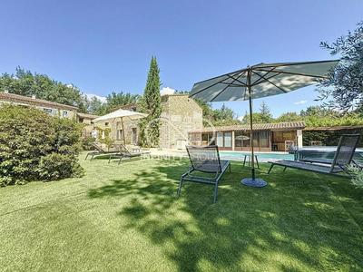 Mas - 423 m² - 12 pièces