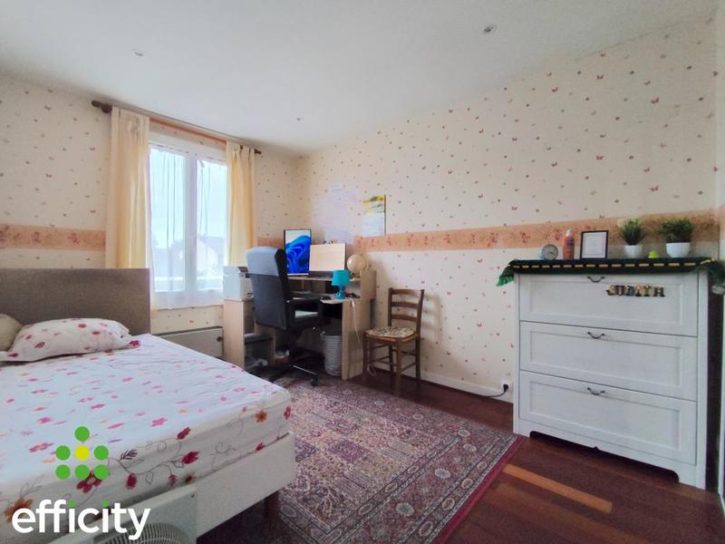 Pavillon - 94 m² - 5 pièces