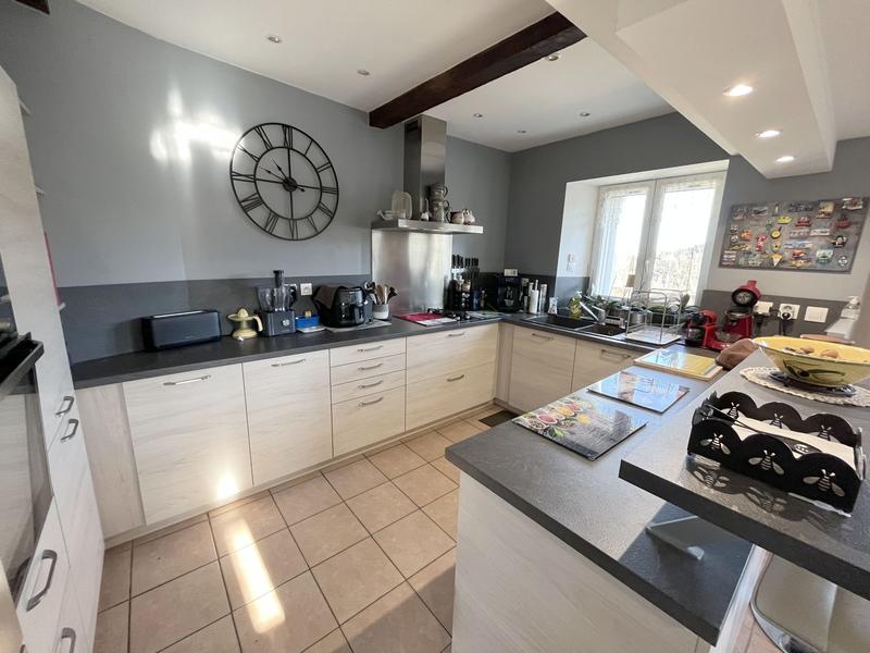 Maison - 173 m² - 9 pièces