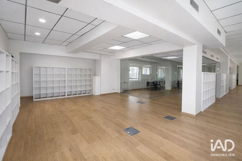 Local commercial - 1 330 m²