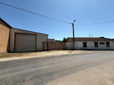 Local d'activité / Entrepôt - 300 m² - 4 pièces