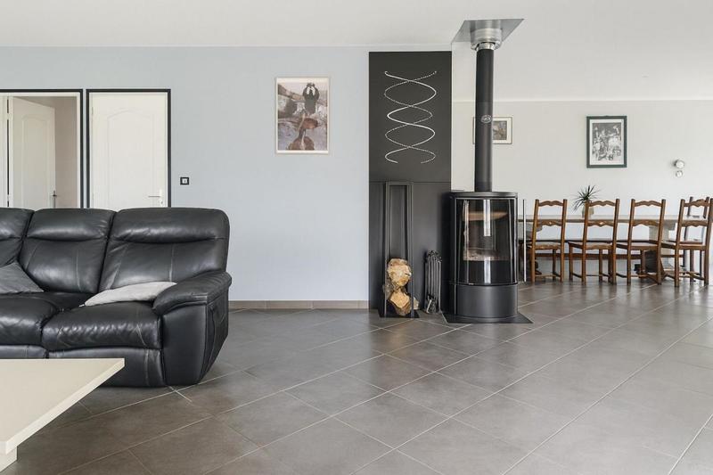 Maison traditionnelle - 132 m² - 5 pièces