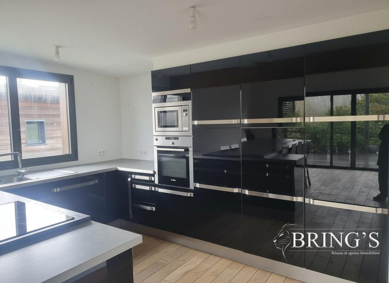 Maison contemporaine - 163 m² - 5 pièces