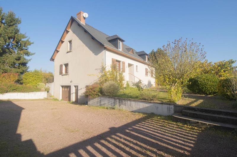 Maison - 180 m² - 7 pièces