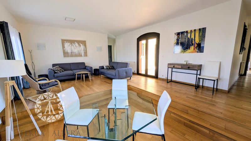 Maison - 165 m² - 5 pièces