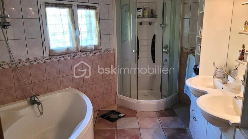 Villa - 183 m² - 6 pièces