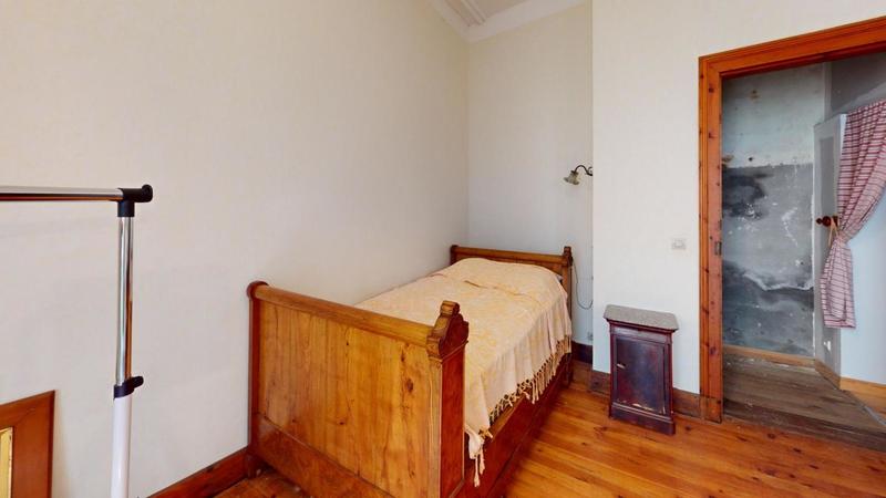 Maison ancienne - 330 m² - 14 pièces