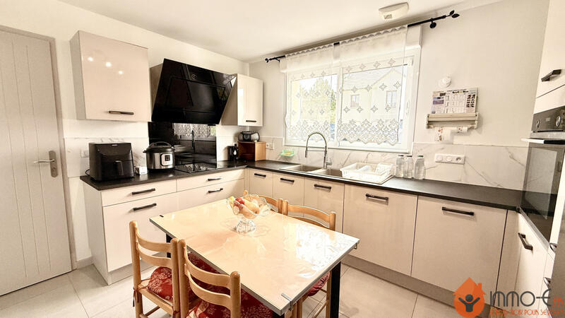 Maison - 160 m² - 8 pièces