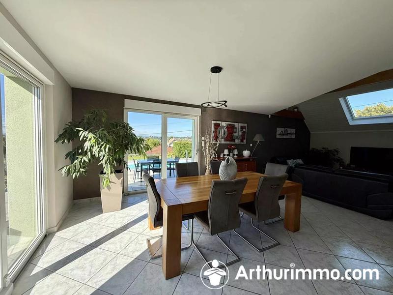 Maison - 151 m² - 6 pièces