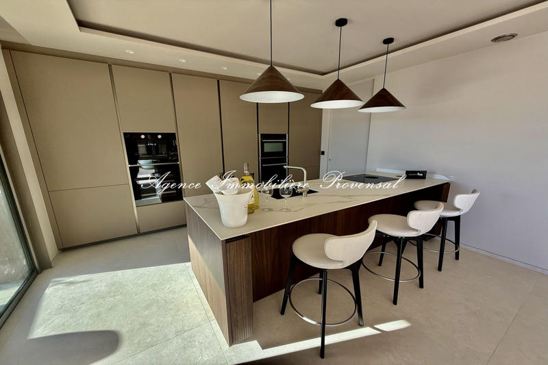 Appartement - 150 m² - 4 pièces