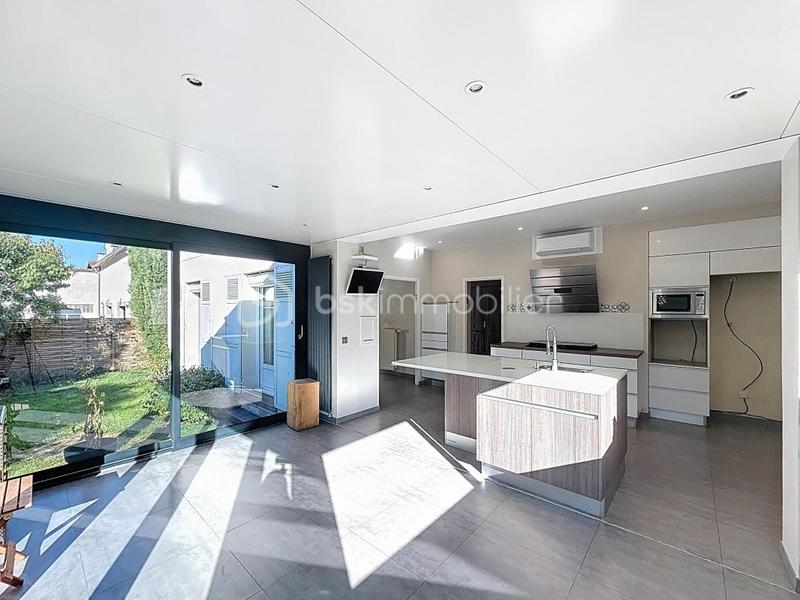 Maison - 158 m² - 7 pièces