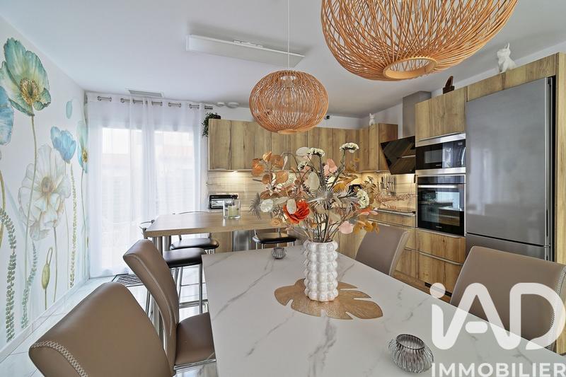 Maison - 95 m² - 4 pièces