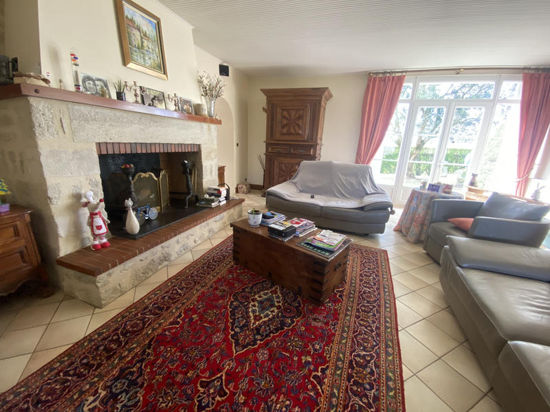 Maison - 280 m² - 8 pièces