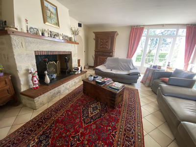 Maison - 280 m² - 8 pièces