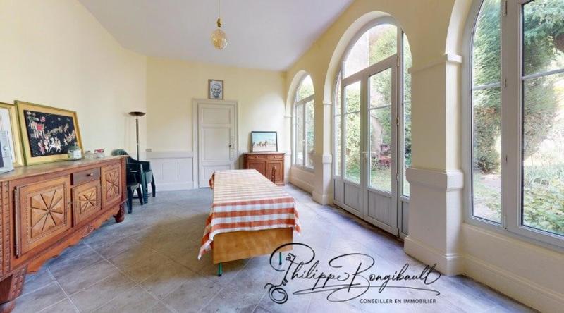 Maison de maîtres - 200 m² - 9 pièces