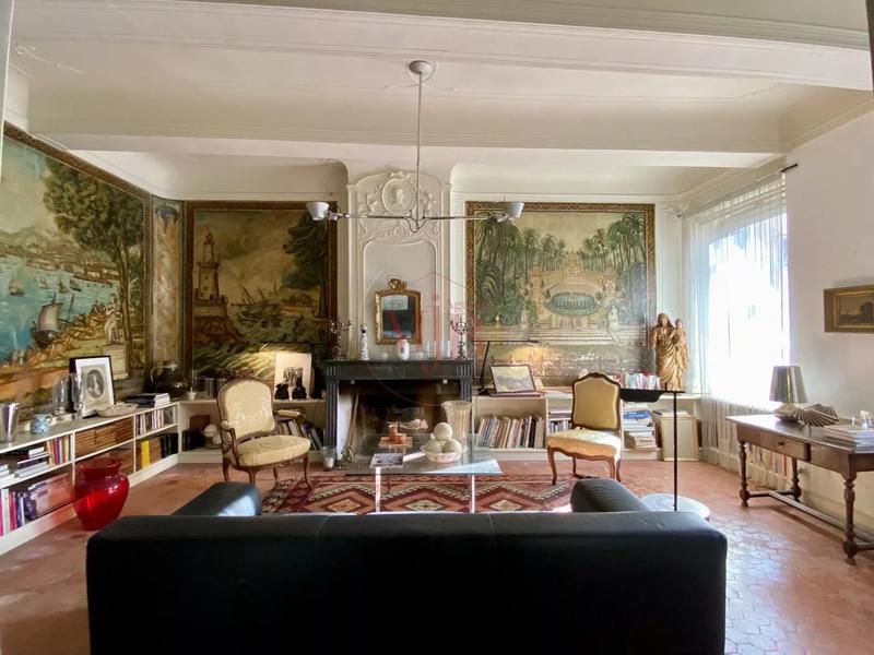 Maison de village - 350 m² - 12 pièces