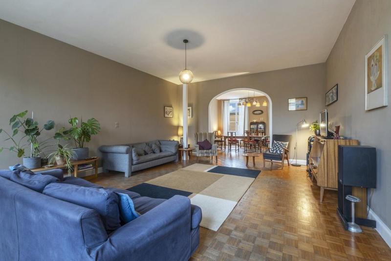 Maison - 320 m² - 13 pièces