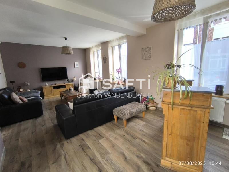 Maison - 159 m² - 9 pièces