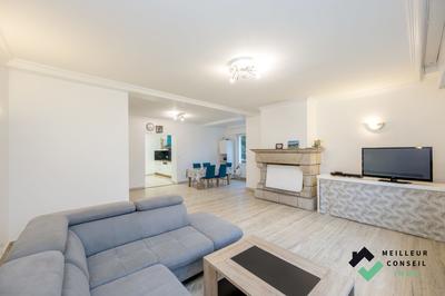 Maison - 180 m² - 6 pièces