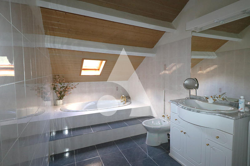 Immeuble - 21 pièces