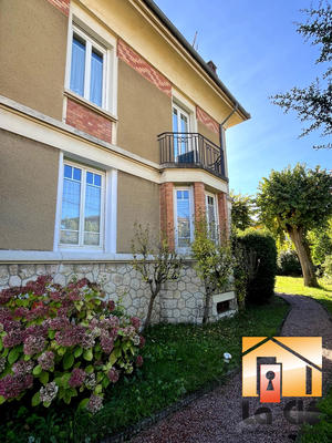 Maison ancienne - 217 m² - 9 pièces