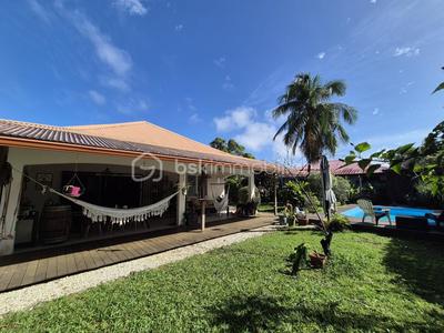 Maison - 105 m² - 4 pièces