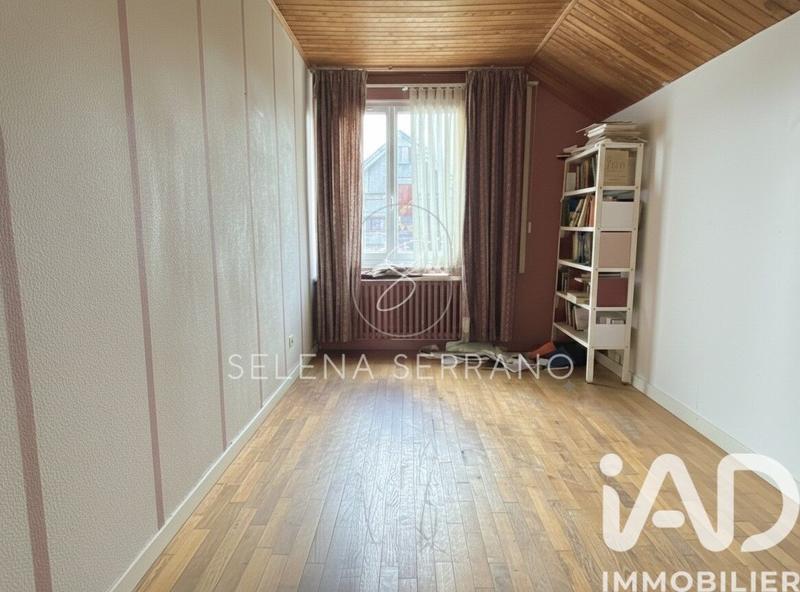 Maison - 251 m² - 7 pièces